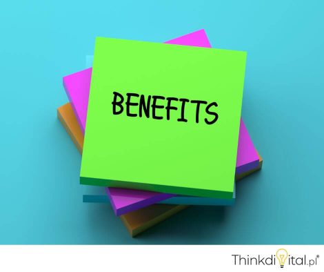 Napis ''benefits''. Korzyści płynące z korzystania z utworów na bezpłatnych licencjach.